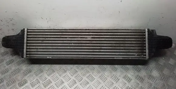 Mercedes-Benz C W204 Intercooler radiator A2045000200
