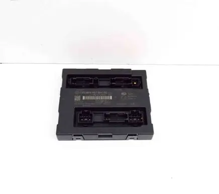 Audi A5 8T 8F Central body control module 8K0907064FE 5DK009918
