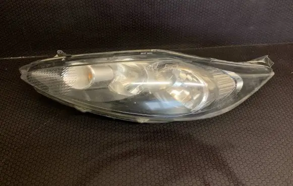 Ford Fiesta Headlight/headlamp 8A6113W030AH 1EJ24704501