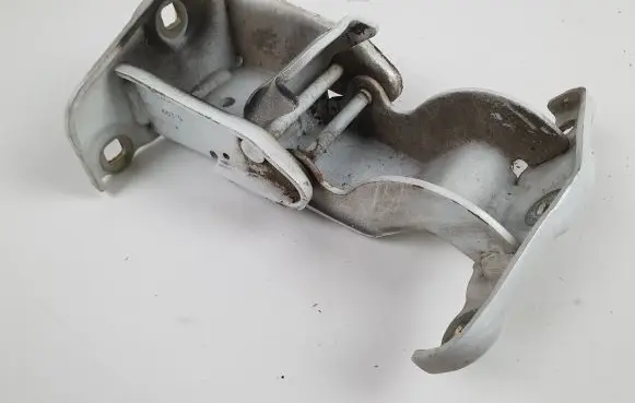Renault Trafic II (X83) Loading door upper hinge 312304 66379