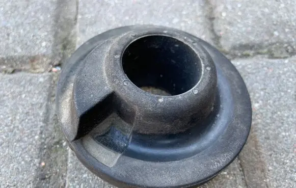 Audi A4 S4 B8 8K Rear coil spring rubber mount 8K0512297B