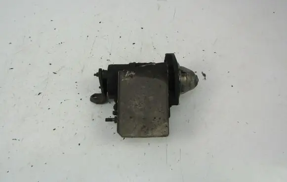 Audi A4 S4 B5 8D Starter motor 