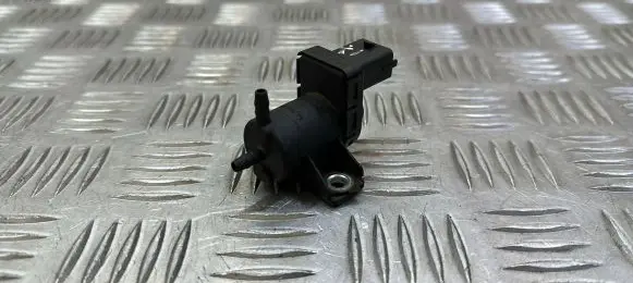 Jeep Grand Cherokee Vacuum valve 55204916