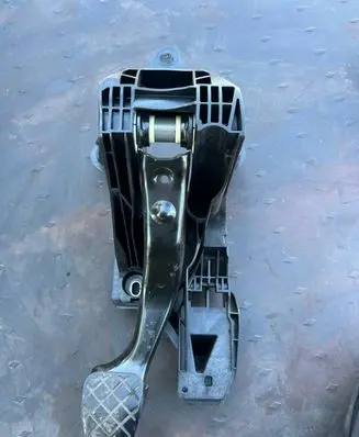 Volkswagen Caddy Brake pedal 5R4721058