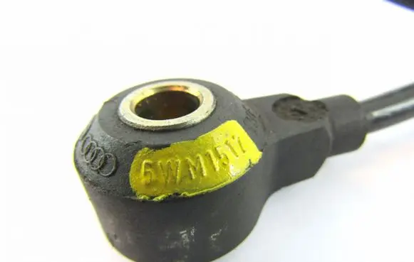 Detonation knock sensor