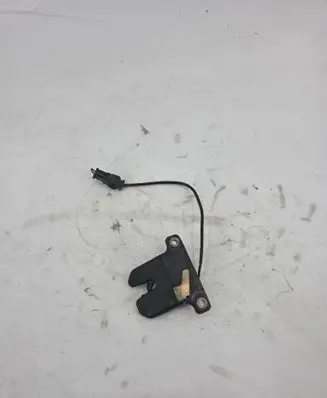 Audi A8 S8 D2 4D Tailgate/trunk/boot lock/catch/latch 445827505