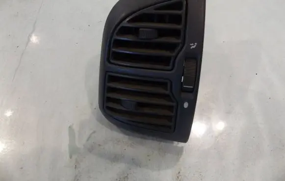 Fiat Ducato Dashboard side air vent grill/cover trim