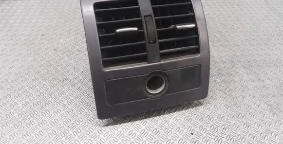 Audi A6 S6 C5 4B Rear air vent grill 4B0819203