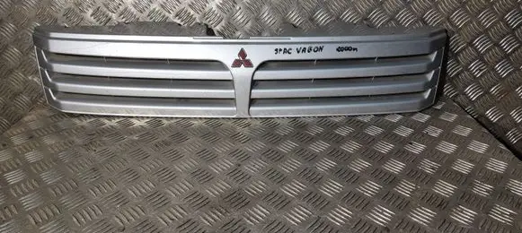 Mitsubishi Space Wagon Front bumper upper radiator grill MR275627