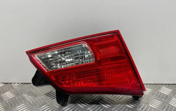 Subaru Outback Tailgate rear/tail lights 2ZR946094