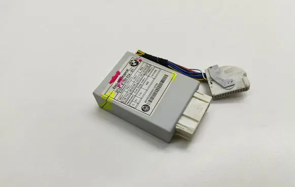 BMW 5 E60 E61 Air suspension control unit module (rear) 37146769834 6769834 676983401