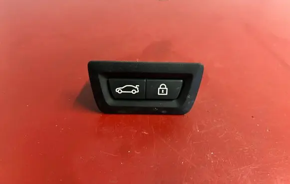 BMW X1 F48 F49 Tailgate/boot open switch button 9275121 61319275121