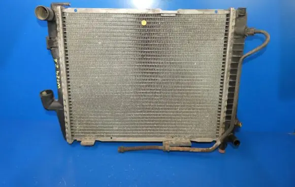 Mercedes-Benz E W124 Coolant radiator