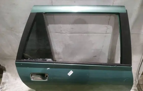 Peugeot 406 Rear door 