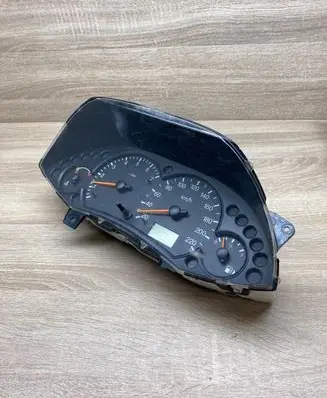 Ford Focus Speedometer (instrument cluster) 98AP10841BC