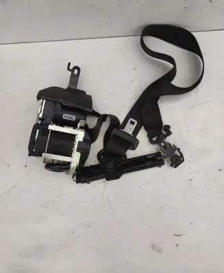 Volvo XC90 Front seatbelt 39844548 24022016 626949800