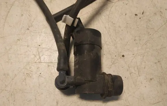 Volvo V50 Windscreen/windshield washer pump 1S7117K624RF
