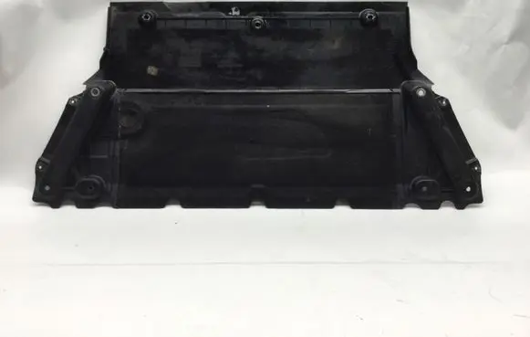 Audi A4 S4 B9 8W Engine splash shield/under tray 8W0863821F