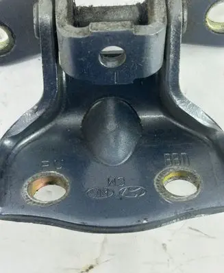 Hyundai Santa Fe Tailgate/trunk/boot hinge