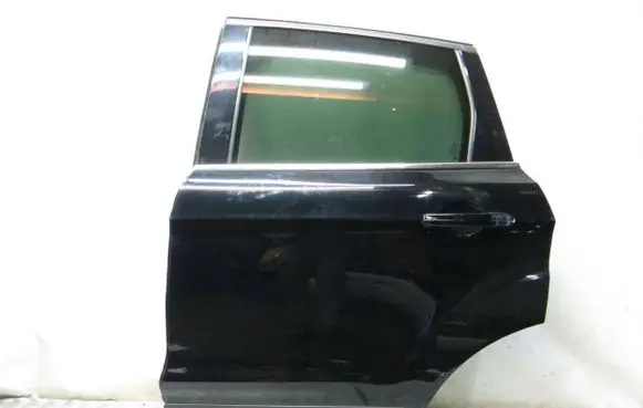 Ford Kuga II Rear door