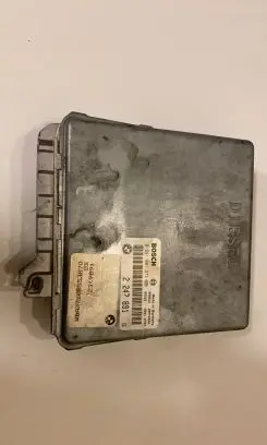 BMW 5 E39 Engine control unit/module 2247891