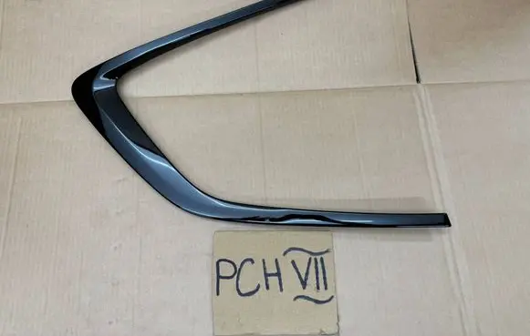 BMW X3 G01 Rear side glass trim 7410073