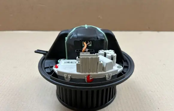 BMW 3 E92 E93 Heater fan/blower 6933663