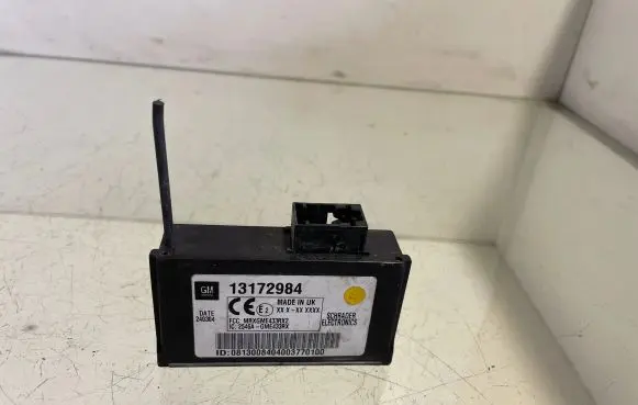 Opel Signum Tire pressure sensor 13172984 SCHBADFB MRXWMB433RX2