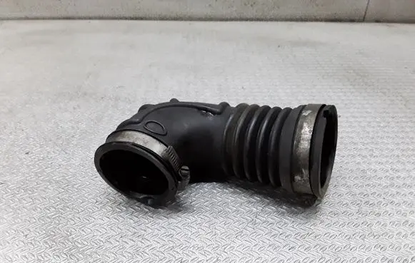 Subaru Outback Air intake duct part