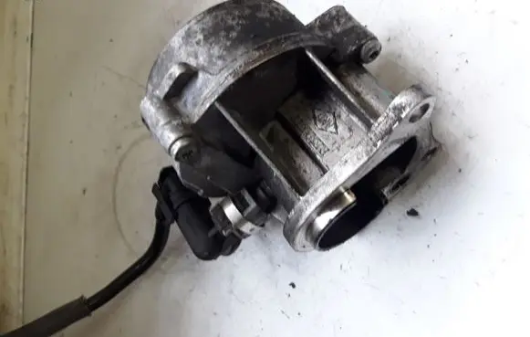 Renault Megane II Vacuum pump
