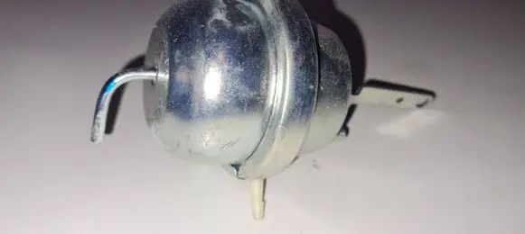 Ford Mondeo MK I Vacuum valve 93BW18A318BE 7308662