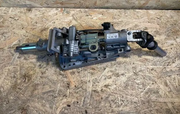 Mercedes-Benz E C207 W207 Steering wheel axle A2044604616 11343000793 P204460330
