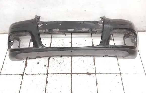 Volkswagen Golf V Front bumper