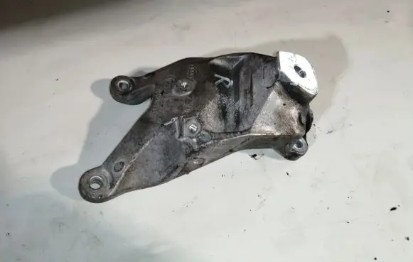 Audi A6 S6 C7 4G Engine mounting bracket 4G0199308AA