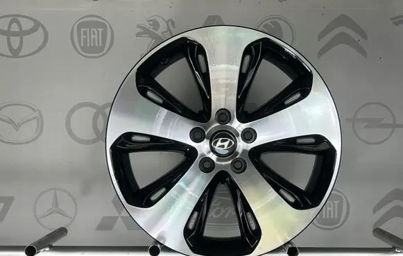 Hyundai ix35 R18 alloy rim 