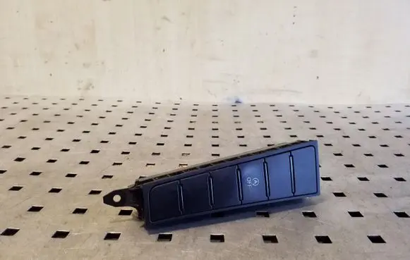 Traction control (ASR) switch