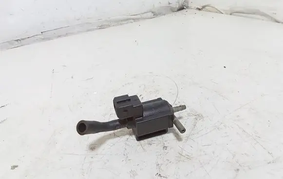 Jaguar XF X250 Vacuum valve 70243600 09T310