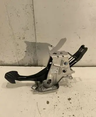 Volkswagen PASSAT B6 Brake pedal 1K1721057L