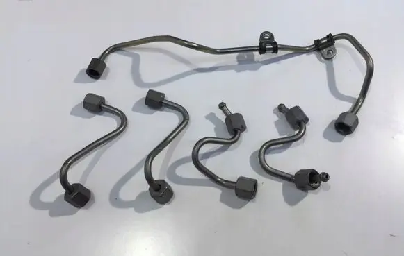 Mercedes-Benz C W205 Fuel injector supply line/pipe 