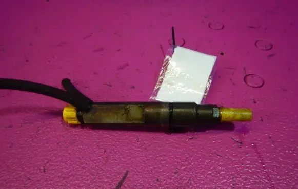 Seat Ibiza II (6k) Fuel injector 028130203F