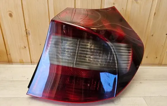 BMW 1 E81 E87 Rear/tail lights 6924502