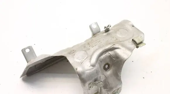 Mercedes-Benz CLA C118 X118 Heat shield in engine bay A2821510800
