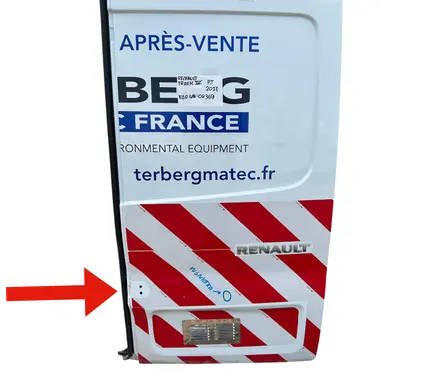 Renault Trafic III (X82) Rear door