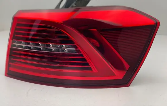Rear/tail lights