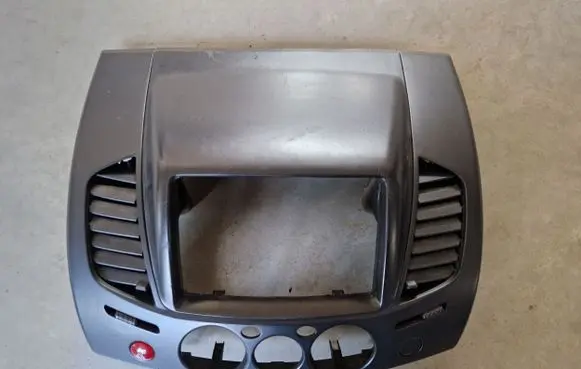 Mitsubishi L200 Dashboard center trim panel 