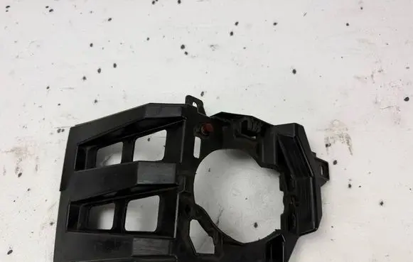 Lexus CT 200H Fog light bracket 5212576010