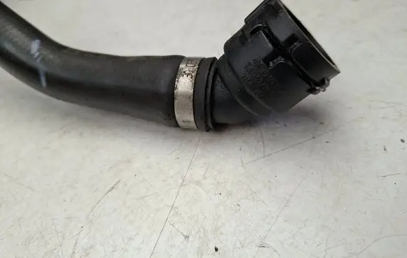 BMW 1 E81 E87 Engine coolant pipe/hose