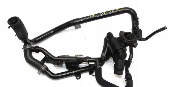 Audi A4 S4 B7 8E 8H Engine coolant pipe/hose 06D121065L