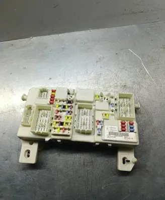 Ford Focus Fuse module 8m5t14014 8m5t14014cuc