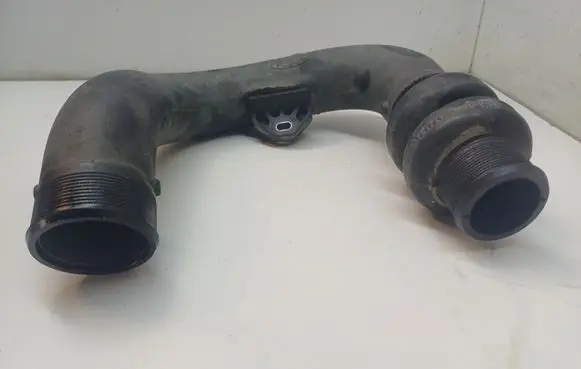 Intercooler hose/pipe